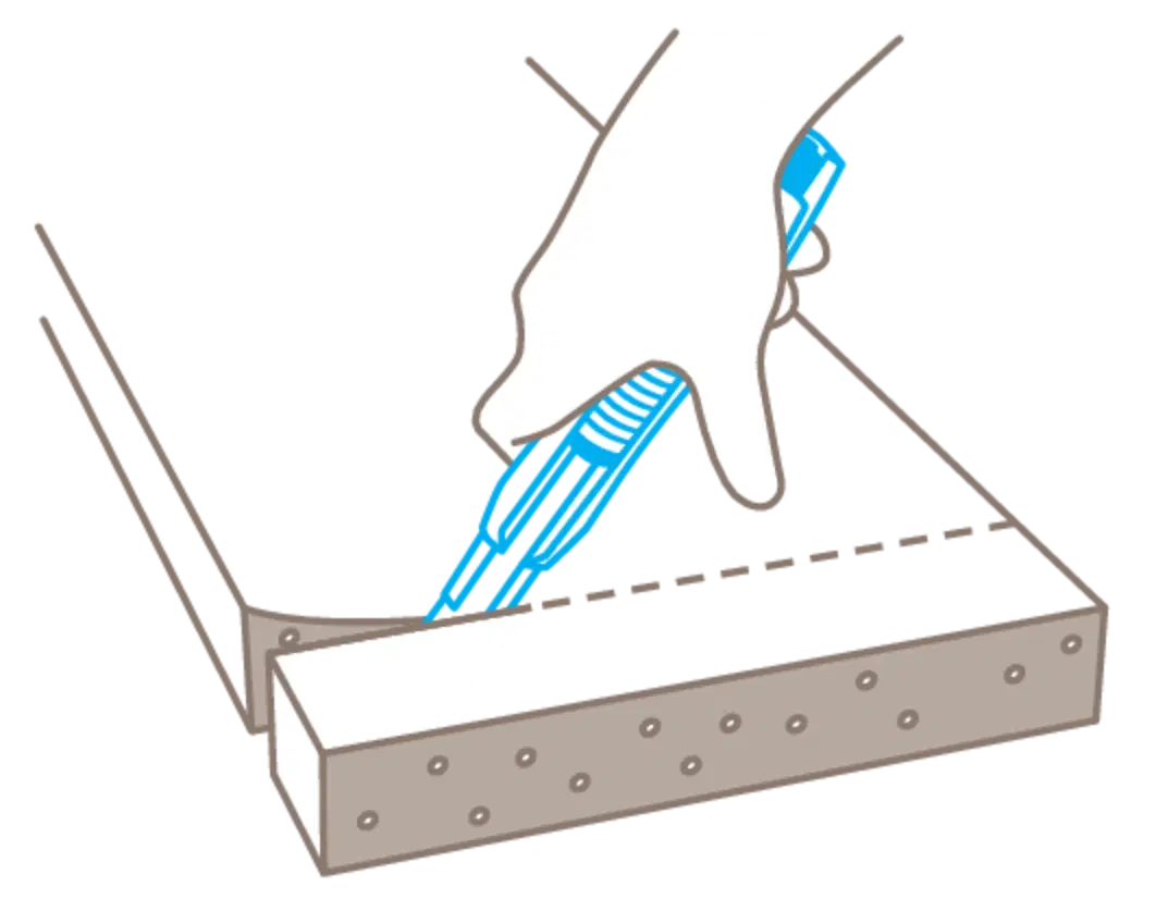 Schematische Zeichnung einer Hand, die eine dicke Schaumstoffplatte mit der langen Klinge des MARTOR SECUNORM 380 Sicherheitsmessers präzise schneidet, von SICHERHEITSCUTTER.DE.