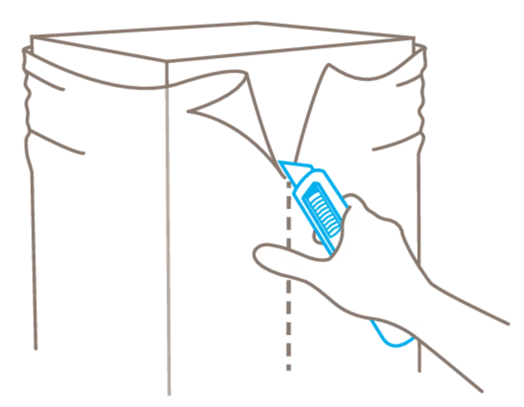 Illustration: Stretchfolie an der Palette senkrecht mit Martor SECUNORM 300 aufschneiden – SICHERHEITSCUTTER.DE